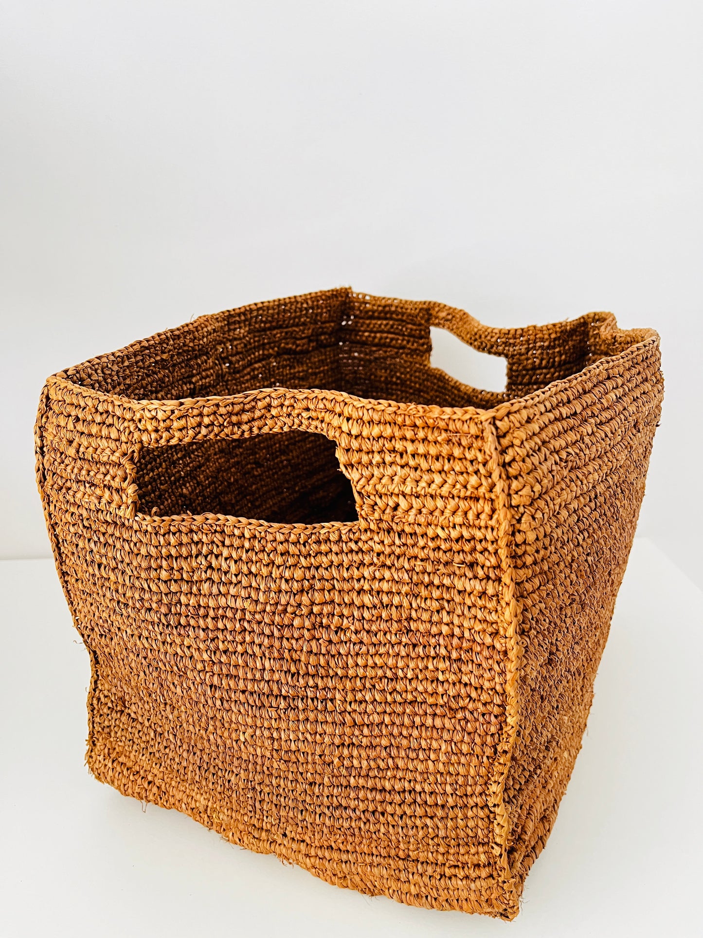 Panier de rangement en Raphia